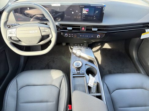 New 2025 Kia EV6 Wind image 11