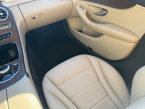 Used 2020 Mercedes-Benz C 300 4MATIC Sedan image 16