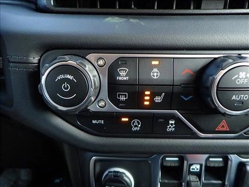 New 2025 Jeep Gladiator Rubicon image 19