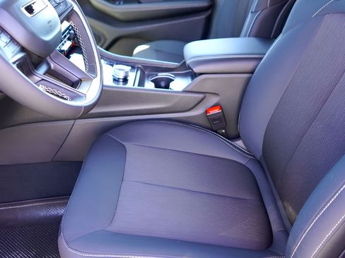 Used 2026 Jeep Grand Cherokee Laredo X RWD image 9