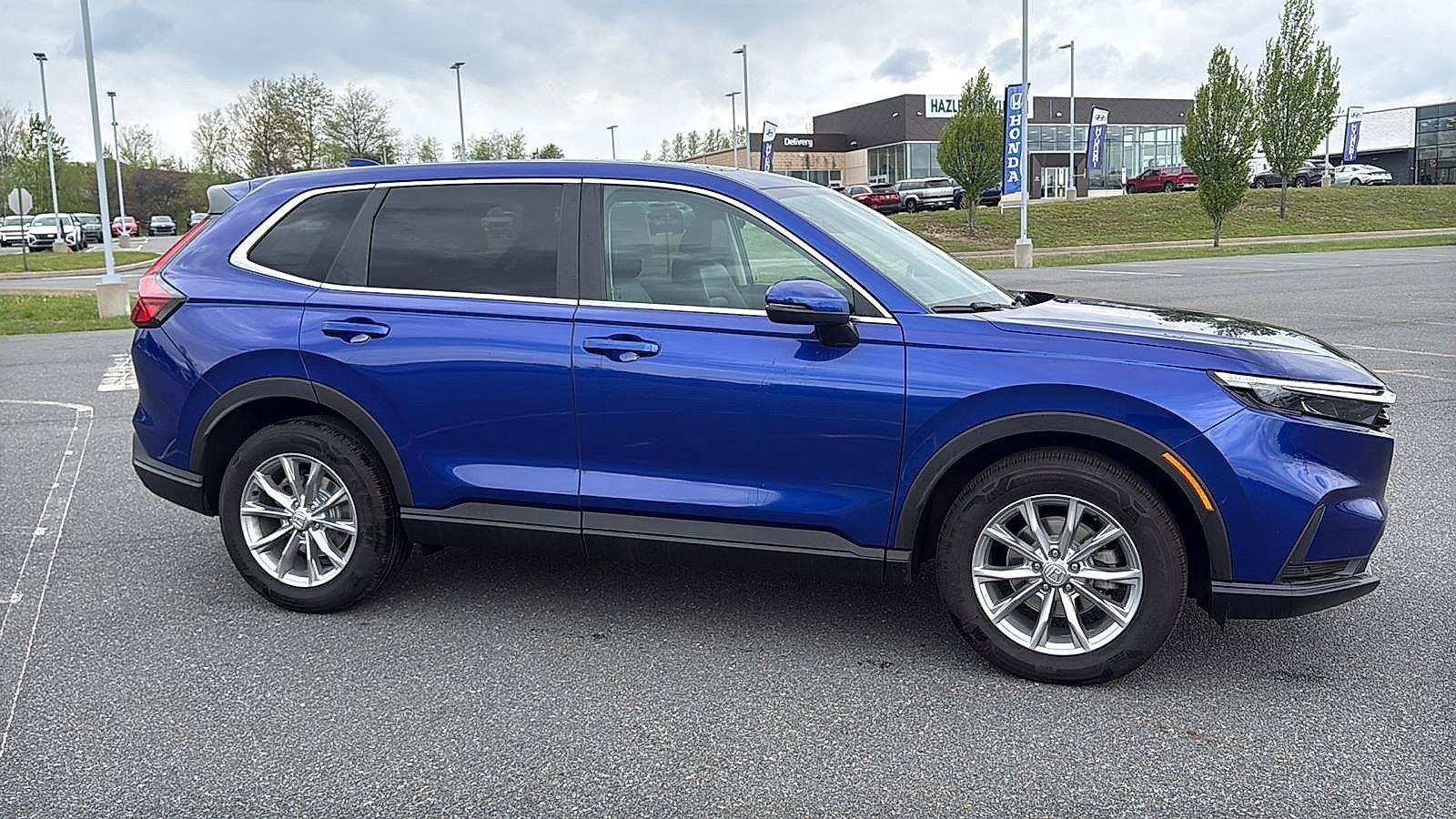 Used 2023 Honda CR-V EX-L image 3