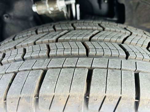 New 2024 Jeep Grand Cherokee Limited 4xe w/ Luxury Tech Group II image 41