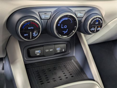 New 2026 Hyundai Venue SEL image 19