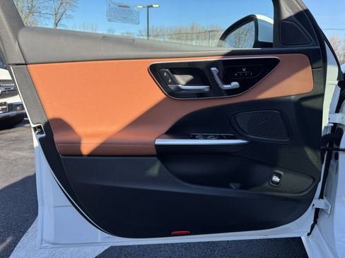 Used 2025 Mercedes-Benz C 300 4MATIC Sedan image 19