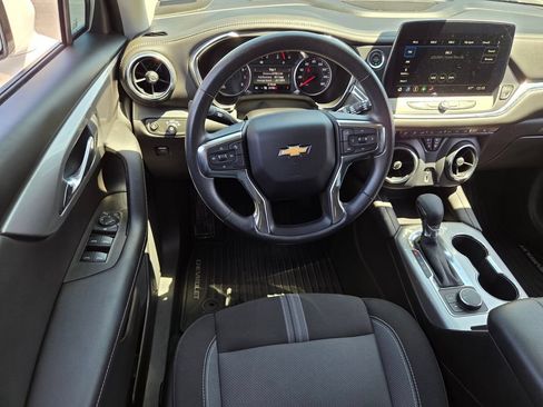 Used 2025 Chevrolet Blazer LT w/ Driver Confidence Package FWD image 7