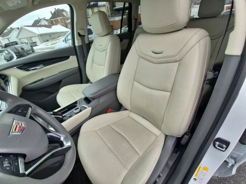 Used 2020 Cadillac XT6 Premium Luxury image 11