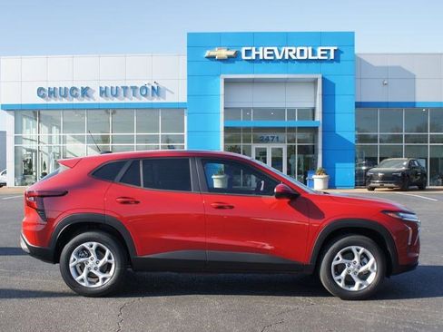 New 2026 Chevrolet Trax LS image 1