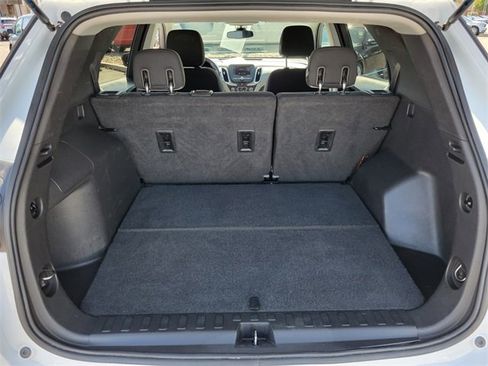 Used 2020 Chevrolet Equinox LS w/ LS Convenience Package image 13