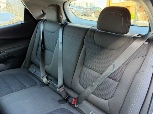 Used 2022 Chevrolet Bolt LT image 38