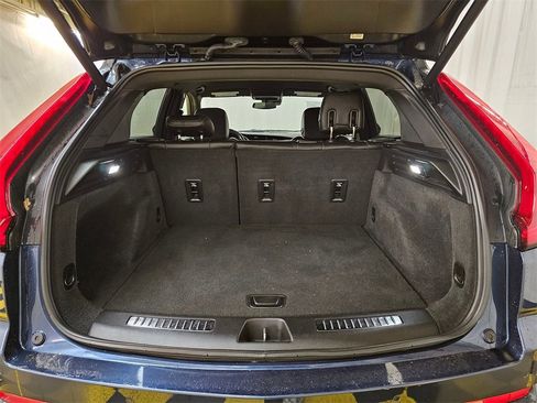 Used 2020 Cadillac XT4 Premium Luxury image 14