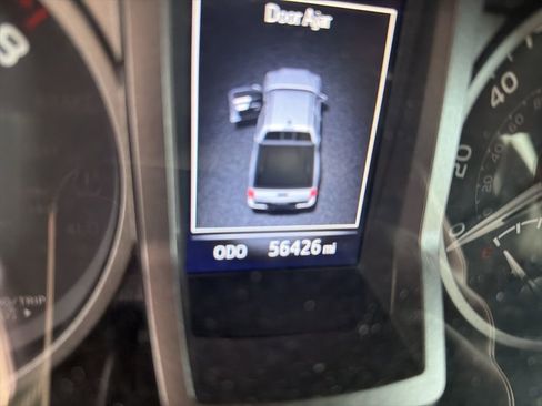 Used 2023 Toyota Tacoma TRD Off-Road image 7