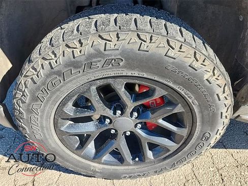 Used 2019 GMC Yukon XL SLT w/ Open Road Package image 20