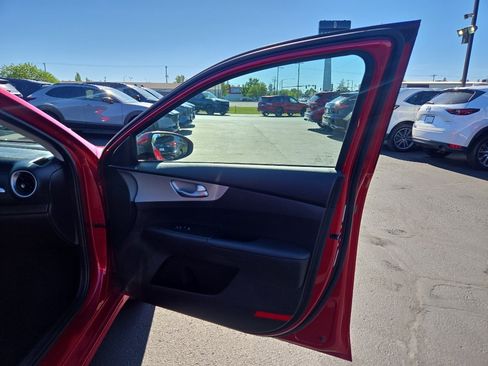 Used 2023 Kia Forte LXS FWD image 18