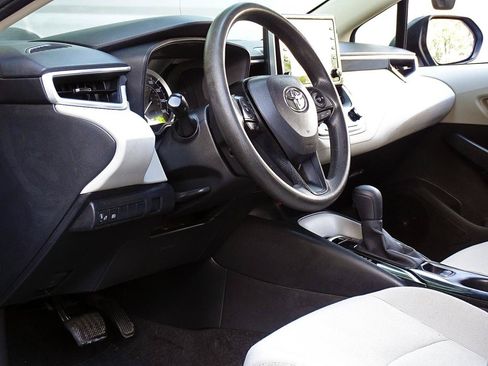 Used 2021 Toyota Corolla LE w/ Carpet Mat Package (TMS) FWD image 22