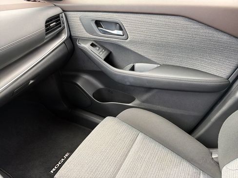 Certified 2023 Nissan Rogue SV FWD image 29