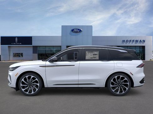 New 2026 Lincoln Nautilus Black Label AWD/4WD image 3