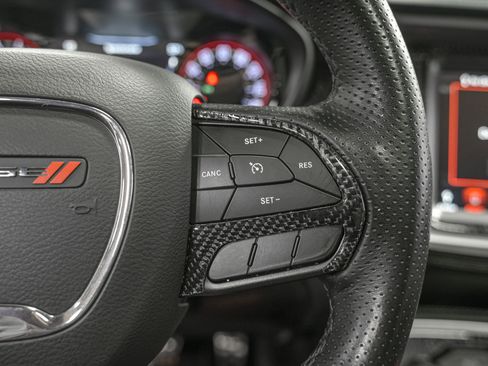 Used 2022 Dodge Challenger SXT w/ Plus Package image 18