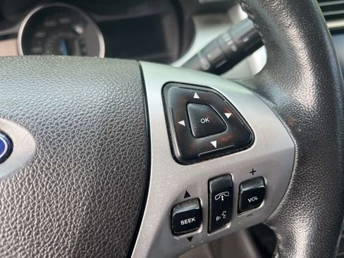 Used 2013 Ford Edge SEL image 18