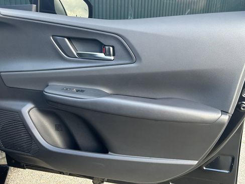 Used 2025 Toyota Prius AWD image 25