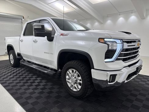Used 2024 Chevrolet Silverado 2500 LTZ w/ LTZ Convenience Package AWD/4WD image 1
