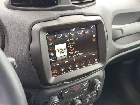 Used 2022 Jeep Renegade Latitude w/ Convenience Group AWD/4WD image 21