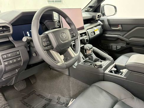 New 2026 Toyota 4Runner Limited AWD/4WD image 12
