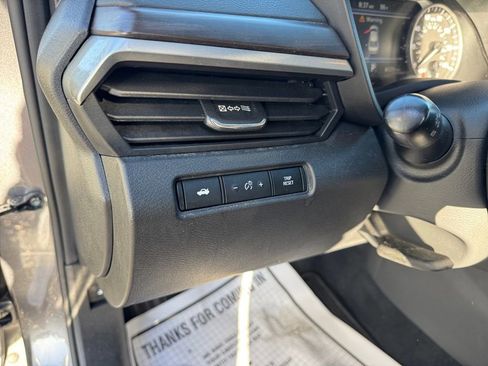 Used 2024 Nissan Altima 2.5 SV FWD image 32