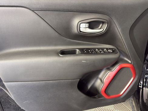 Used 2023 Jeep Renegade Trailhawk w/ Sun/Sound Group AWD/4WD image 27
