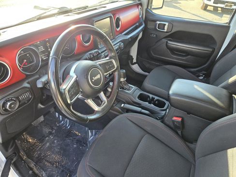 Used 2022 Jeep Wrangler Unlimited Rubicon image 14