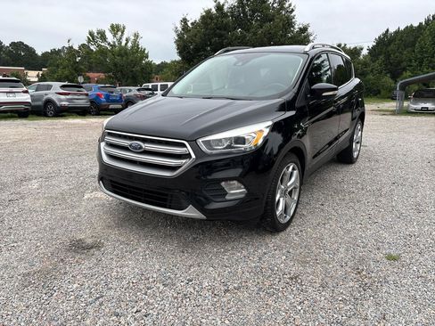 Used 2017 Ford Escape Titanium w/ Equipment Group 301A FWD image 2