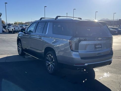 New 2026 Chevrolet Suburban High Country w/ Sun And Tow Package image 28