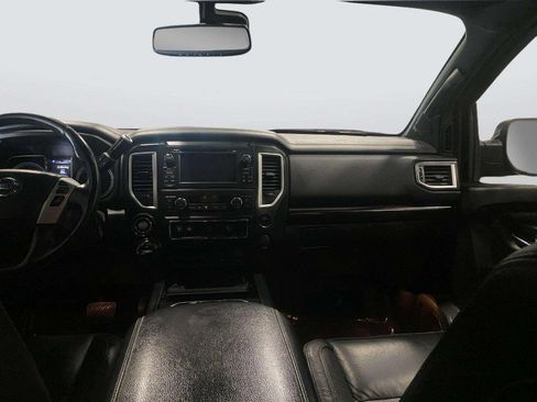 Used 2018 Nissan Titan SL w/ Midnight Edition AWD/4WD image 20