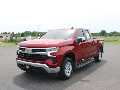 Used 2022 Chevrolet Silverado 1500 LT w/ Safety Package AWD/4WD image 4