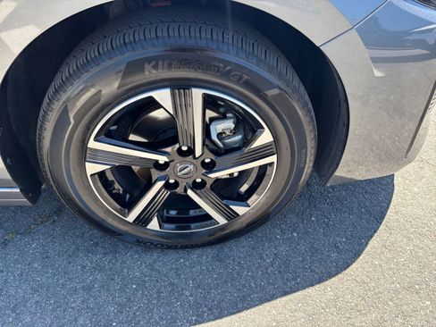 Used 2025 Nissan Sentra SV image 30