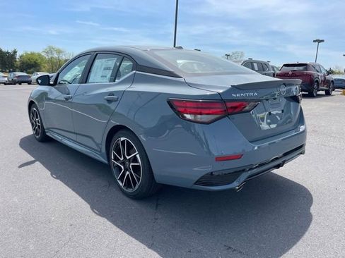 New 2025 Nissan Sentra SR w/ SR Premium Package image 7