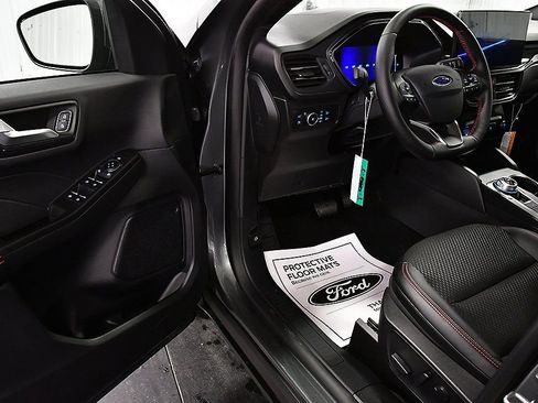 New 2025 Ford Escape ST-Line Elite w/ Tech Pack #1 image 16