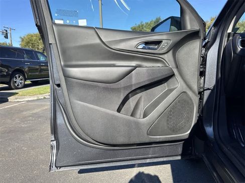 Used 2022 Chevrolet Equinox LT image 22