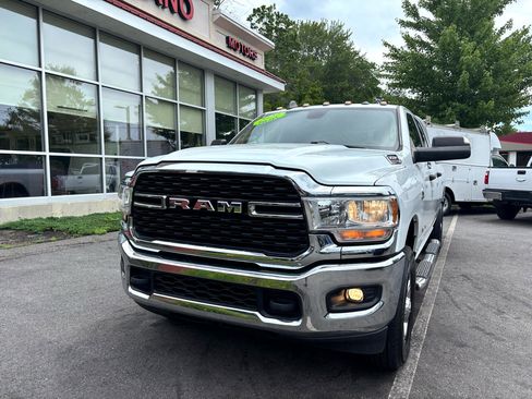 Used 2022 RAM 3500 Big Horn image 3