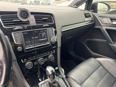 Used 2016 Volkswagen Golf R 4-Door AWD/4WD image 9