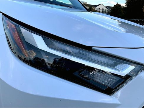 Used 2025 Toyota RAV4 XLE image 26