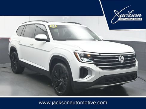 Used 2024 Volkswagen Atlas SE FWD image 1