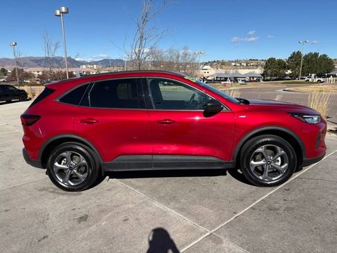 Used 2025 Ford Escape ST-Line AWD/4WD image 9