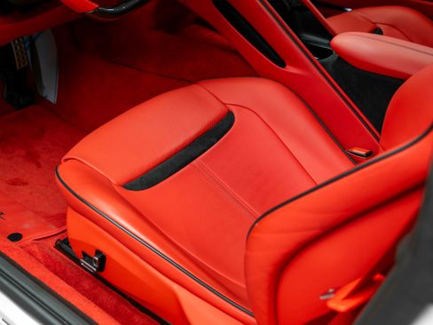 Certified 2022 Ferrari Roma image 19