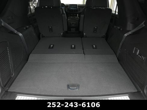 Used 2023 Chevrolet Tahoe Premier AWD/4WD image 38