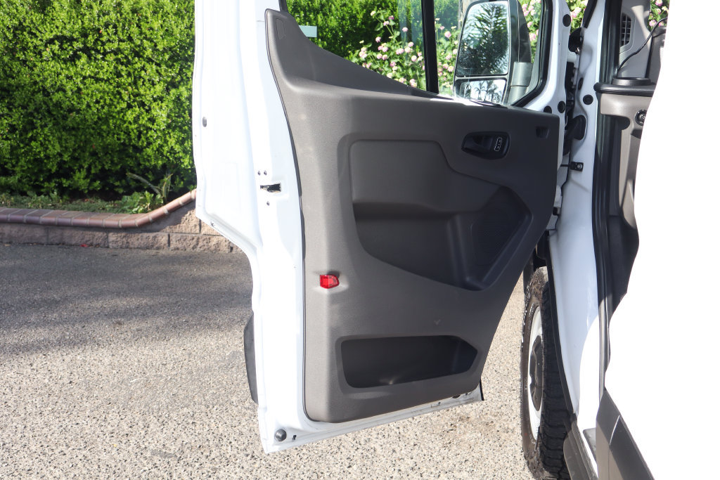 Used 2024 Ford Transit 250 148 Medium Roof RWD image 21