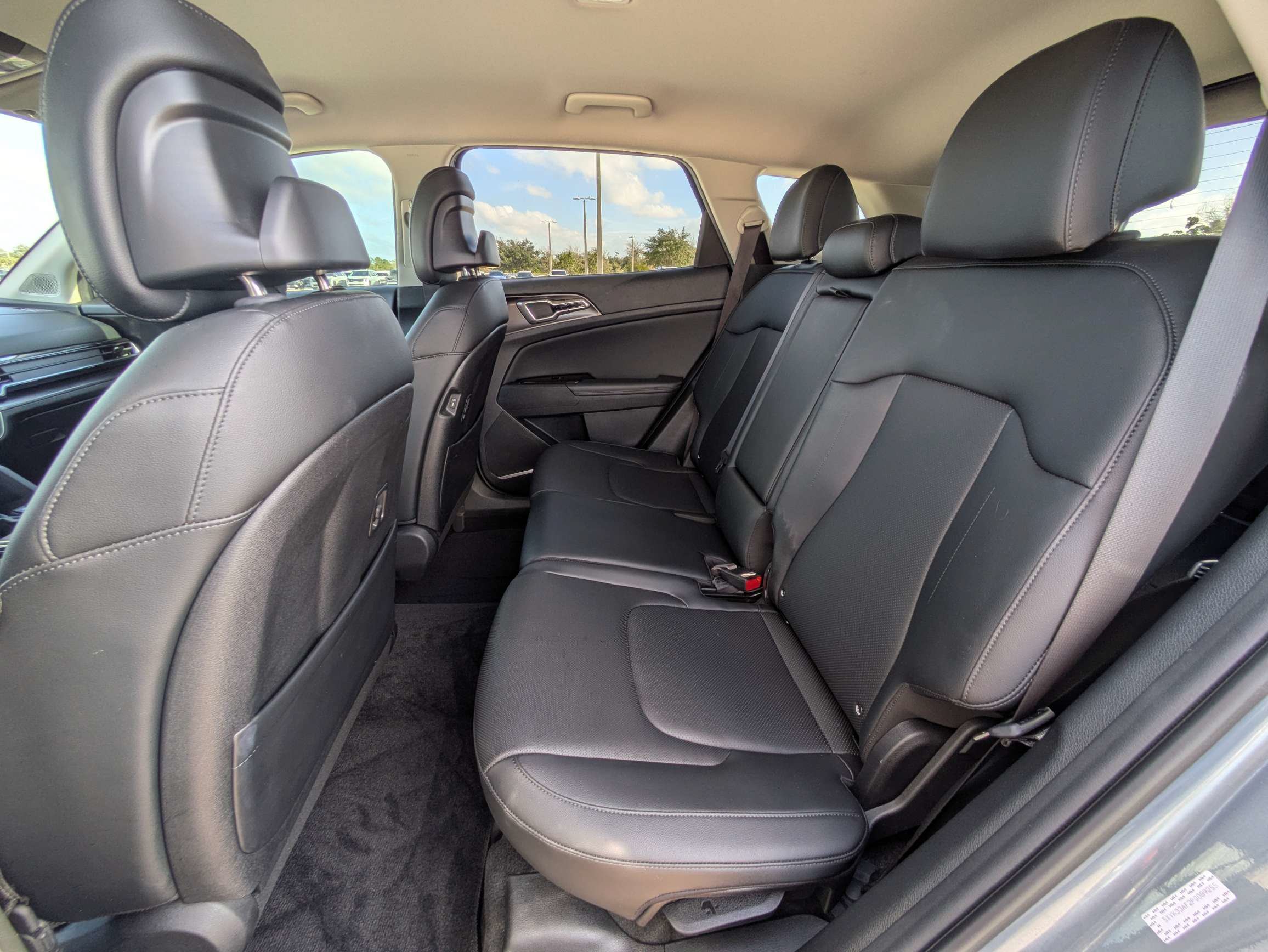 Used 2023 Kia Sportage EX FWD image 14