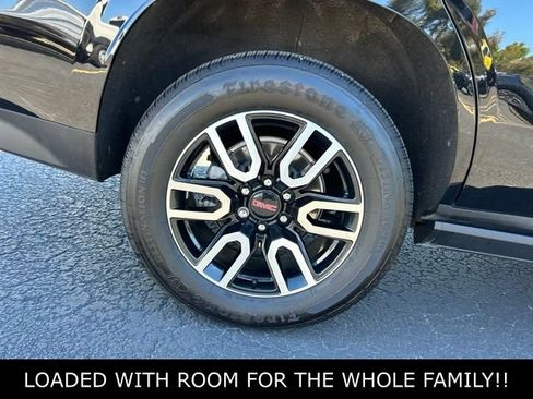 Used 2023 GMC Yukon AT4 w/ AT4 Premium Package AWD/4WD image 7