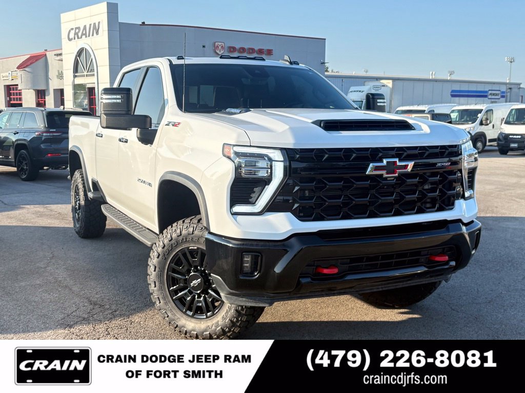 Used 2024 Chevrolet Silverado 2500 ZR2 w/ Technology Package AWD/4WD image 1