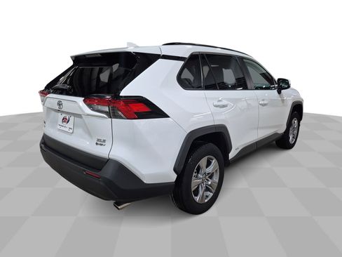 Used 2025 Toyota RAV4 XLE image 10
