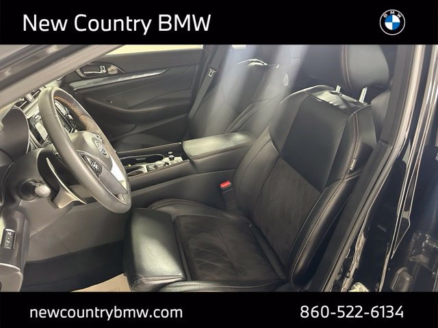 Used 2023 Nissan Maxima SR w/ Sport Mat Group FWD image 10